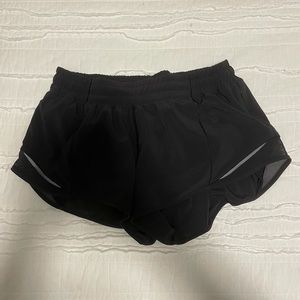 Lululemon Hotty Hot short